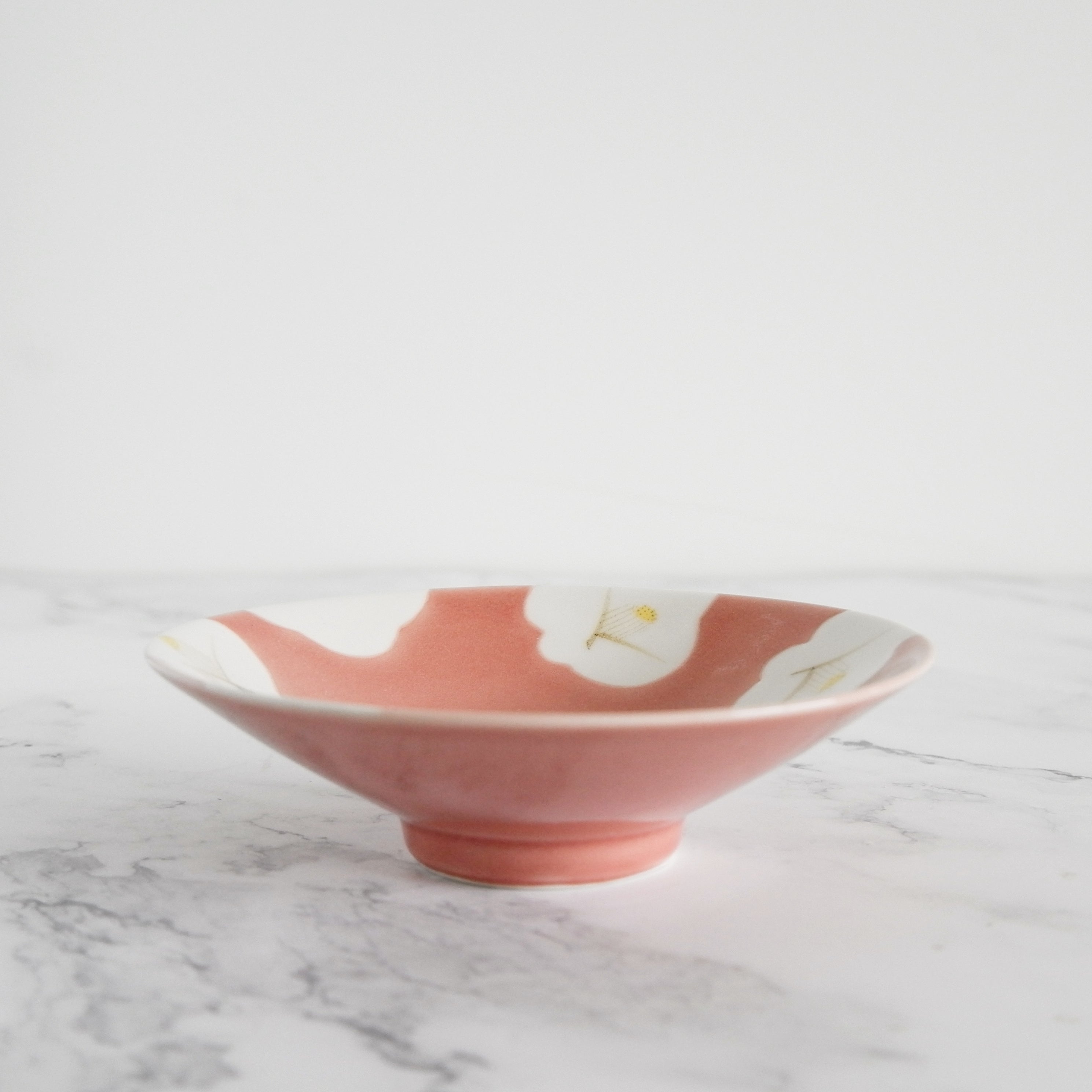 ARITA Ware Small Camellia Flat Bowl