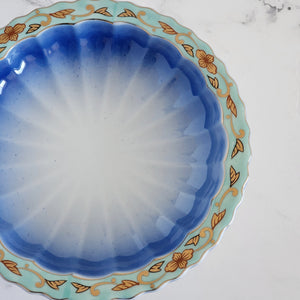 Arabesque Plate with An Elevated Foot