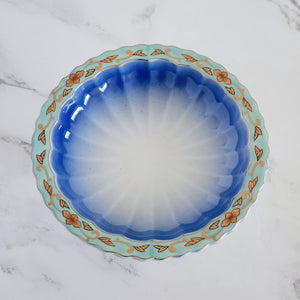 Arabesque Plate with An Elevated Foot