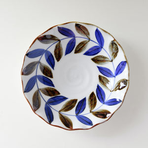 HASAMI Ware Hand-Painted Leaf Plate