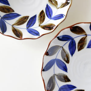 HASAMI Ware Hand-Painted Leaf Plate