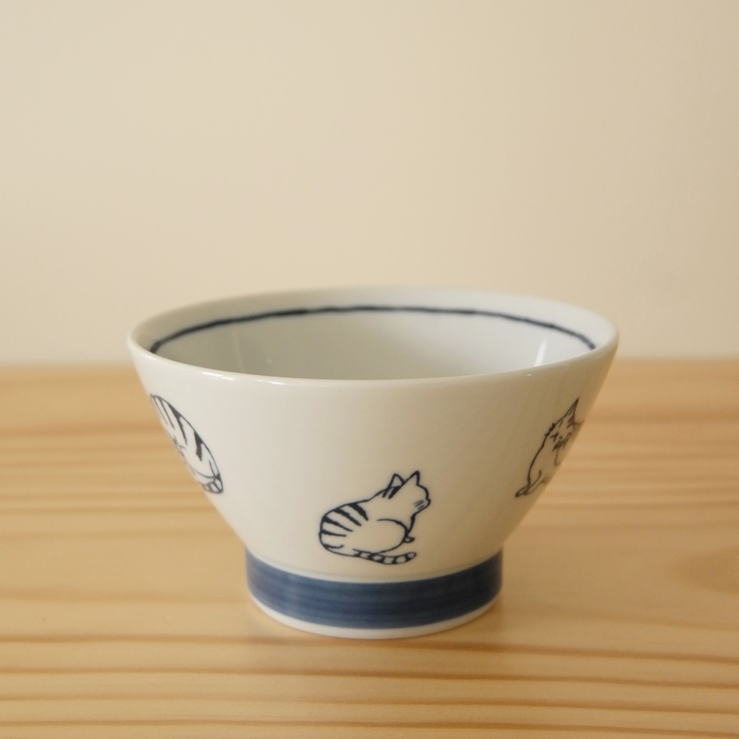 Hasami Ware Cat Kurawanka Bowl