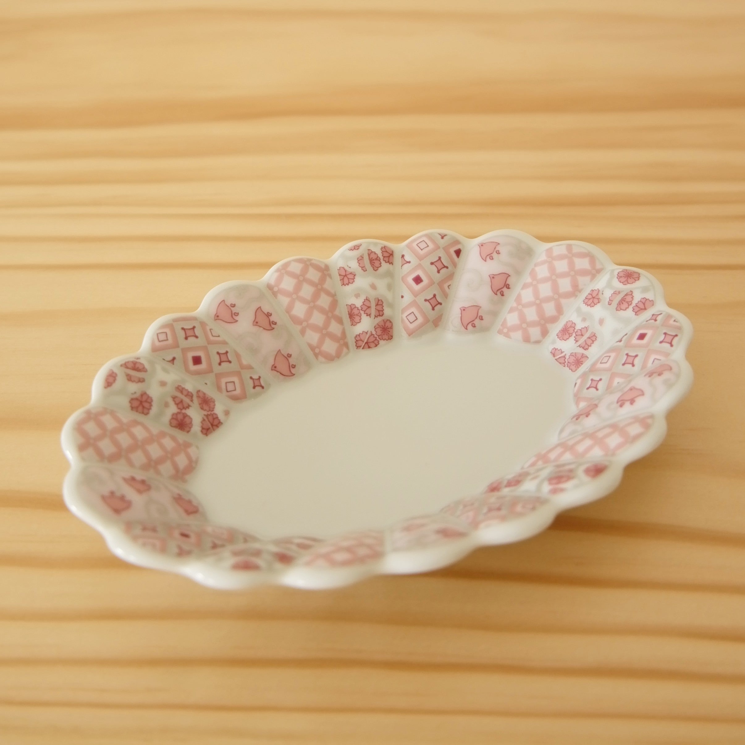 Hasami Ware Flower Oval Parfait Plate