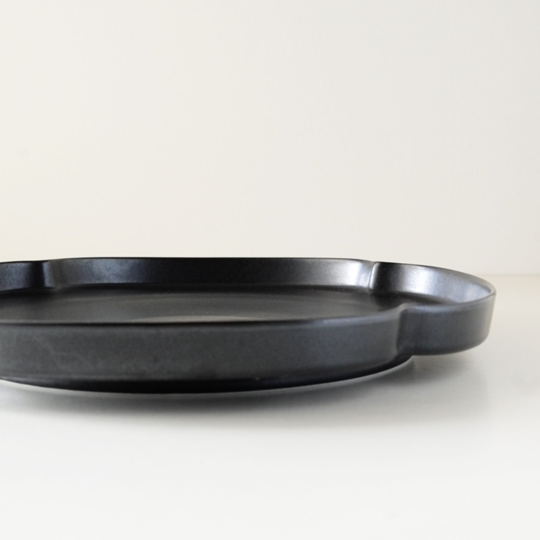 Miyama Tsudoi Tableware - Iron Black Glaze Quince Plate