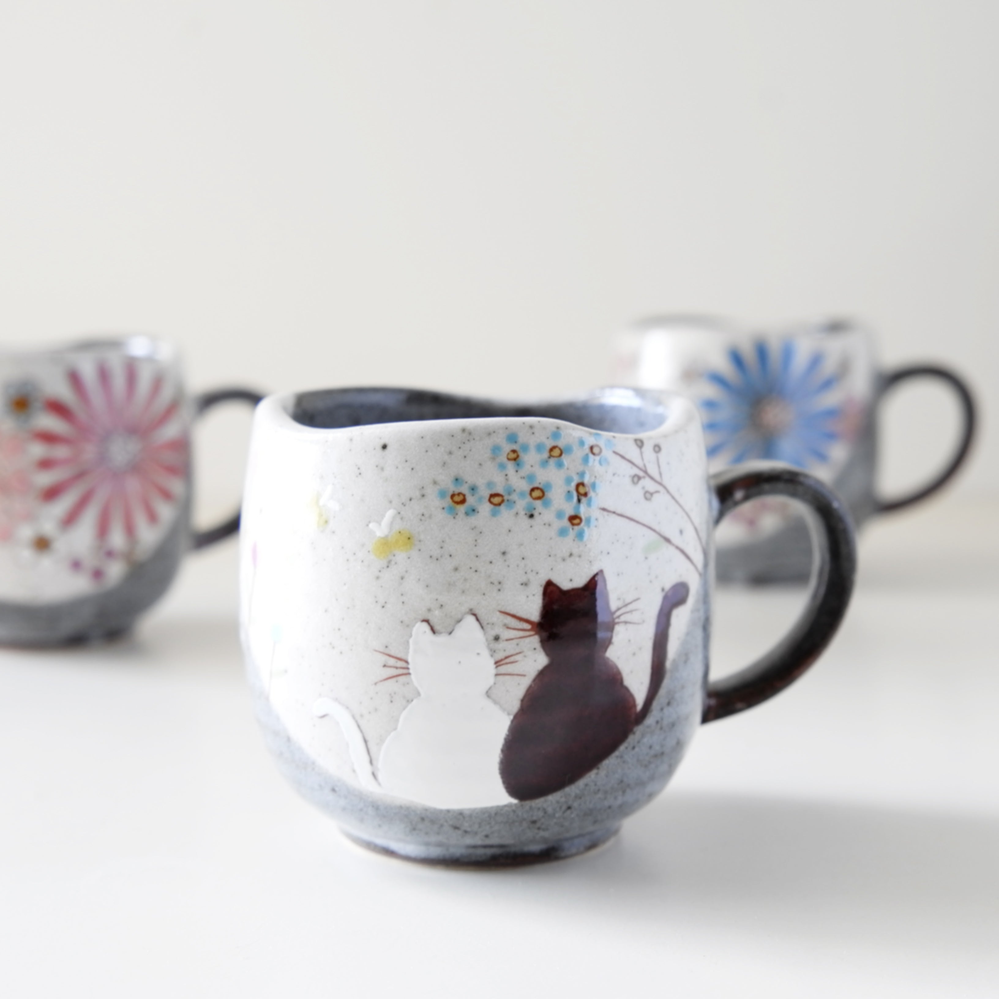 Kutani Ware Cats Mug