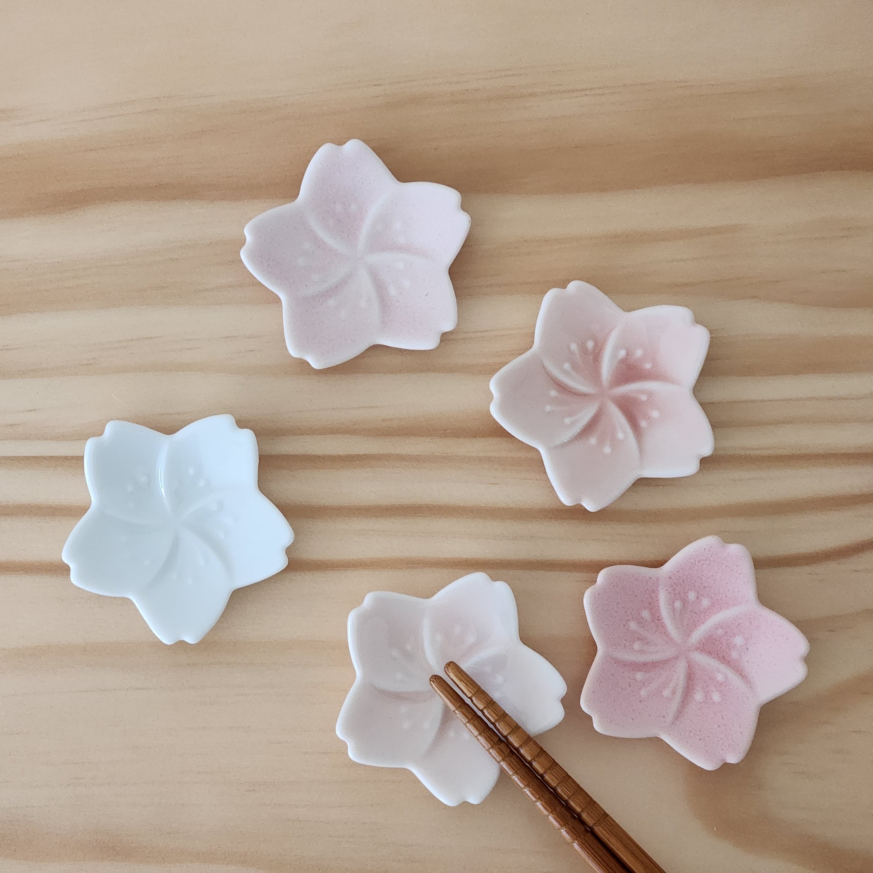 Miyama Porcelain Sakura Chopstick Rest (5pcs)