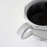 Load image into Gallery viewer, SHIGARAKI Ware White Faceted Mug
