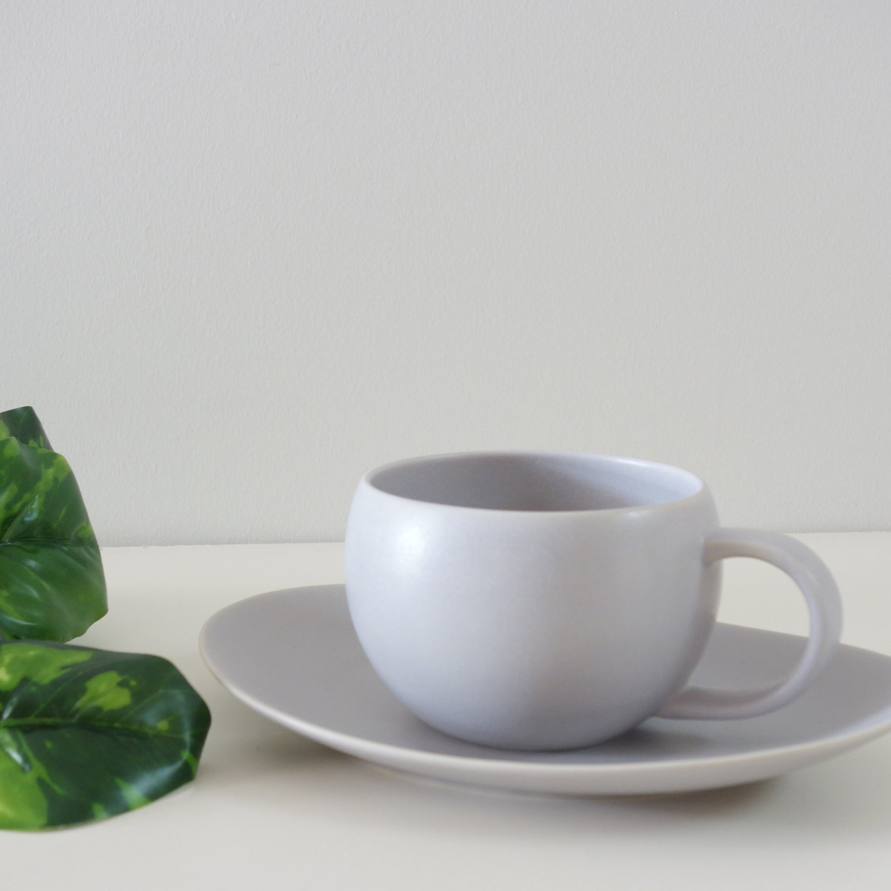 Yui Tea Cup & Saucer (light grey)